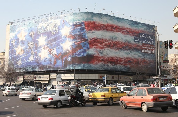 Iran vastaa Trumpin uhkailuihin ilman paineen alla puhumista. 1