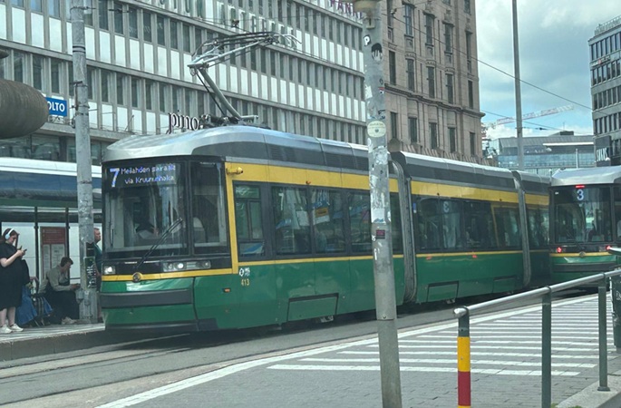 Raitioliikenne Helsingissä palautuu normaaliksi remonttitöiden jälkeen.0