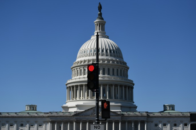 Yhdysvaltain senaatti saavutti viime hetken sopimuksen osittaisen hallituksen sulkemisen estämiseksi. 1