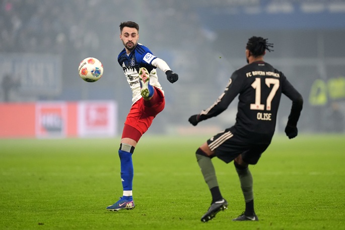 Bundesligan kärjessä oleva Bayern yllätettiin 2-2 tasapelissä Hampurin kanssa. 1