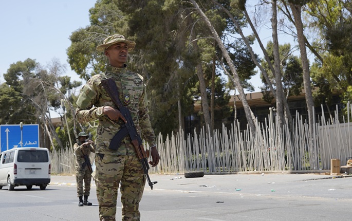 Gaddafin poika surmattu aseellisessa yhteenotossa Libyassa 1