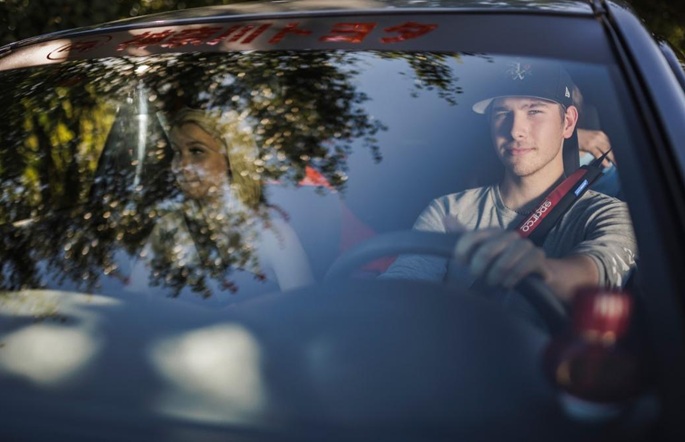 Hallitus aikoo tiukentaa nuorten ajokorttikriteereitä. 1