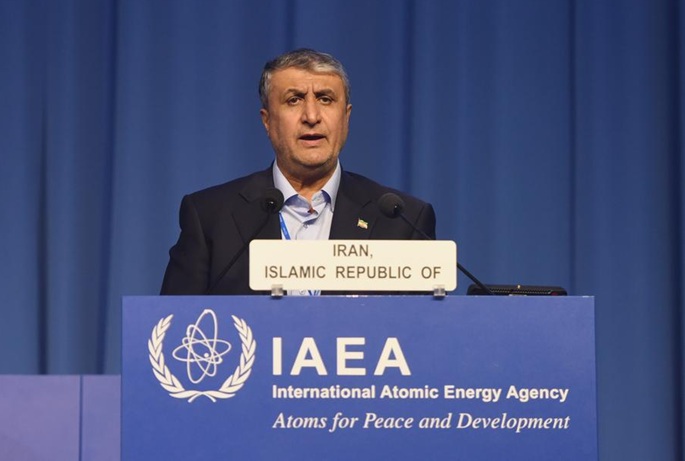 Iran hylkää nollan rikastamisen, esittää kaksiraiteista linjaa Yhdysvaltojen kanssa keskeytyneissä neuvotteluissa. 1