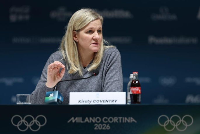 Kansainvälisen olympiakomitean puheenjohtaja puolustaa olympialaisten puolueettomuutta. 1