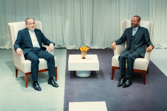 Omanin ja Iranin ulkoministerit tapaavat Genevessä ennen Yhdysvaltojen ja Iranin neuvotteluja. 1