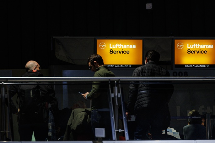 Satoja lentoja peruttu Saksassa Lufthansa-lakkojen vuoksi. 1