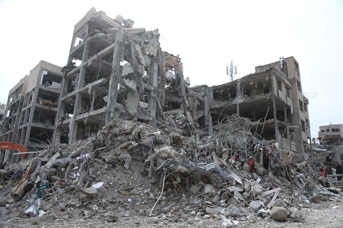 Israeli ilmoittaa taistelun Irania vastaan jatkuvan, Iran ei pyydä tulitaukoa. 1