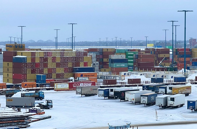 Kauppataseen alijäämä tammikuussa 550 miljoonaa euroa 1