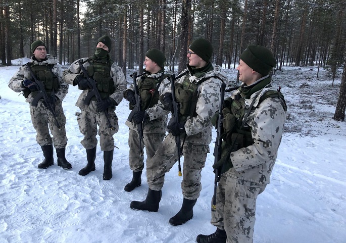 Suomi siirtyy muuttamaan lakejaan ydinaseiden sallimiseksi puolustustarkoituksiin. 1