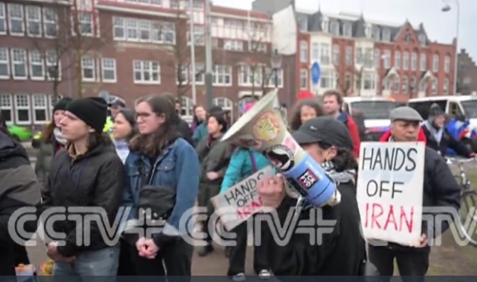 Suuri mielenosoitus Yhdysvaltojen ja Israelin iskuja vastaan Iranissa järjestettiin Amsterdamissa. 1