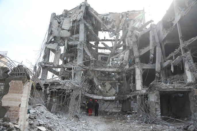 Yhdysvaltojen pommitukset Iranin sotilaskohteisiin, Iran käynnistää operaation Yhdysvaltojen ja Israelin kohteita vastaan. 1