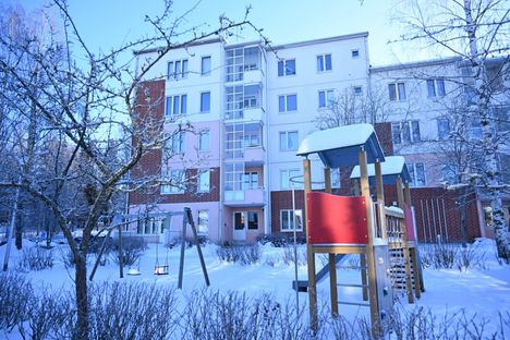 70-vuotias mies on epäiltynä vaimonsa surmasta Helsingin Malminkartanossa. 3