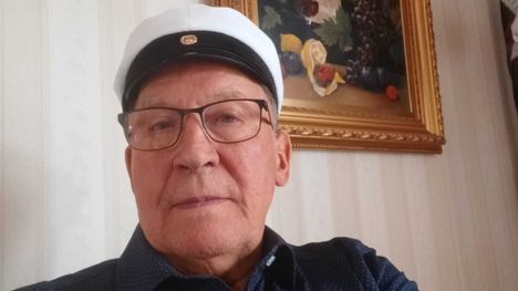 79-vuotias Seppo Tuuha valmistui ylioppilaaksi Porissa 2 79-vuotias Seppo Tuuha valmistui ylioppilaaksi Porissa 1