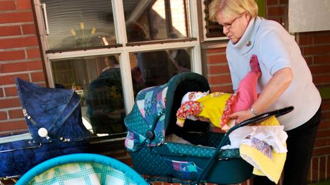 Alle kolmenvuotiaiden huostaanotot ovat kasvaneet. 2 Alle kolmenvuotiaiden huostaanotot ovat kasvaneet. 1