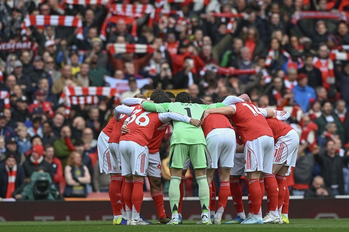 Arsenal nousee kärkeen niukalla voitolla, West Ham ja Tottenham saavuttavat selvät voitot 1