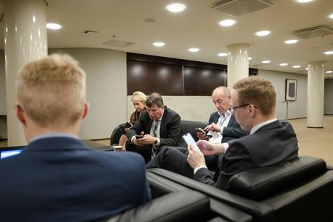Arto Satonen: Orpo soitti äidin hautajaisten aikana ja ehdotti ministerin paikkaa – kieltäytyi Jyrki Kataiselle 3