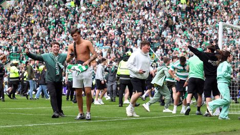 Celticin ja Heartsin välinen ottelu päättyi täydelliseen sekasortoon. 1