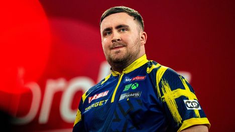Dartsin maailmanmestari Luke Littler, 19, ansaitsee rahaa – tavoittelee jopa yleisen iskulauseen omistamista. 1