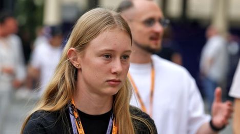Ella Häkkinen, 15-vuotias, teki debyyttinsä formula-autoissa – näin tapahtui 1