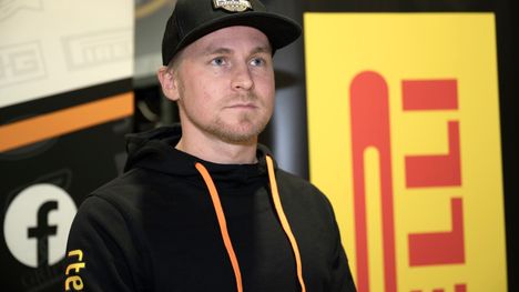 Esapekka Lappi suistui radalta – SM-rallin voittojakso päättyi 2 Esapekka Lappi suistui radalta – SM-rallin voittojakso päättyi 1