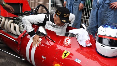 F1: Jean Alesi törmäsi miljoonien eurojen arvoiseen Ferrariin Monacossa 1