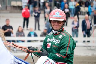 Harrastajavoittaja haastaa ammattilaisjoukkueet 5