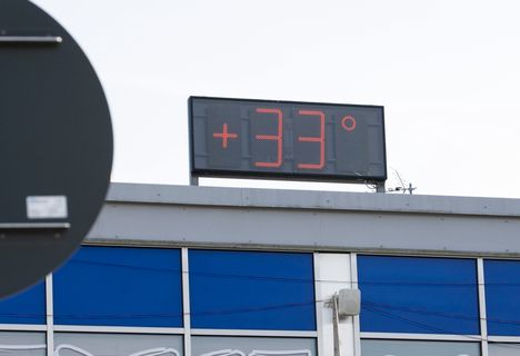Helleraja ylitettiin! Tässä näkyy kouvolalaisten pukeutuminen. 4 Helleraja ylitettiin! Tässä näkyy kouvolalaisten pukeutuminen. 3