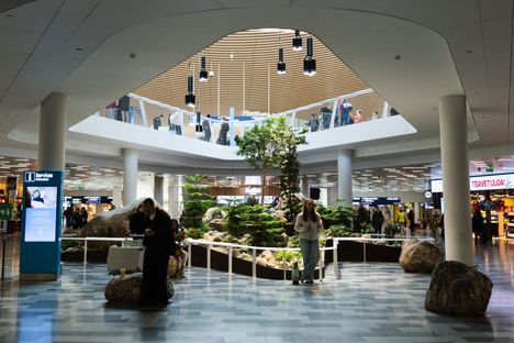 Helsinki-Vantaan lentoliikenteessä viivästyksiä voimakkaan tuulen takia 1