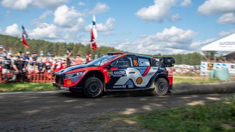 Hyundain MM-rallijoukkue suuntaa Suomesta 1