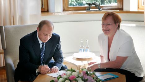 IL:n saama asiakirja paljastaa: Halosen ja Putinin ensimmäinen kohtaaminen muuttui riitaisaksi – ”Olette uhkaava henkilö” 1