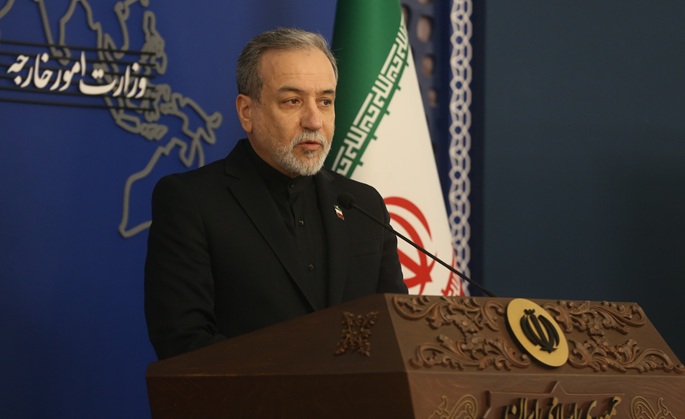 Iranin ulkoministeri esittelee kansainvälisille kollegoille uuden ehdotuksen konfliktin ratkaisemiseksi. 1
