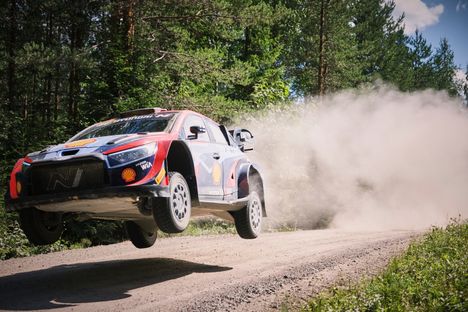 Janni Hussista uutinen: tekee paluun rallin MM-sarjaan 7