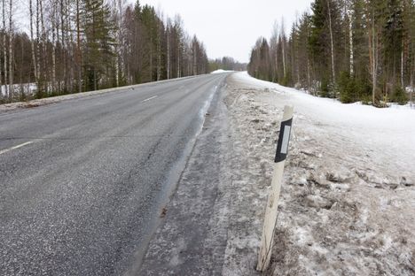 Joensuun Enossa tapahtuneessa onnettomuudessa menehtyi viisi henkilöä - poliisin esitutkinta selvittää tapahtumia ennen kolaria. 6 Joensuun Enossa tapahtuneessa onnettomuudessa menehtyi viisi henkilöä - poliisin esitutkinta selvittää tapahtumia ennen kolaria. 5