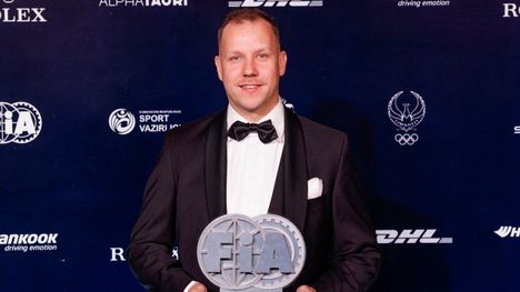 Jonne Halttunen siirtyy kartturin roolista rallikuskiksi 2 Jonne Halttunen siirtyy kartturin roolista rallikuskiksi 1