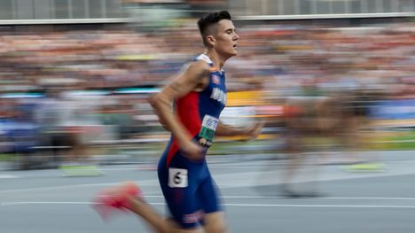 Juoksuammattilainen Jakob Ingebrigtsen kävi leikkauksessa. 2 Juoksuammattilainen Jakob Ingebrigtsen kävi leikkauksessa. 1