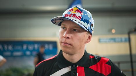 Kalle Rovanperä teki vaikutuksen ohituksellaan – jäi kuitenkin kauas johtajista. 1