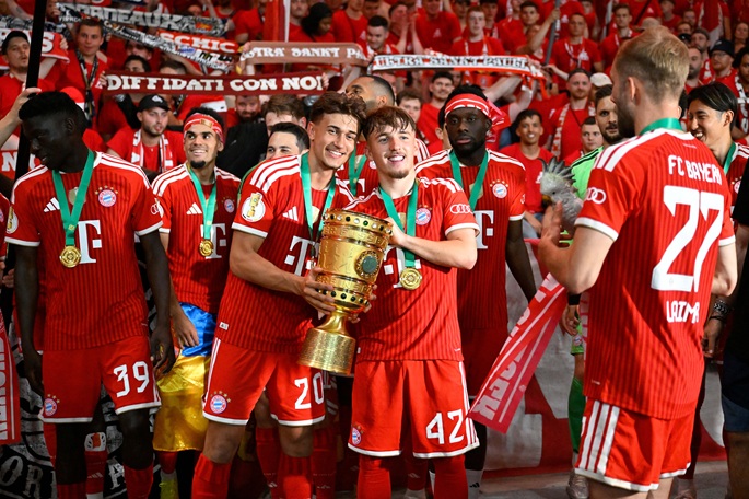 Kane'n hattutemppu vie Bayernin kotimaiseen tuplavoittoon 1