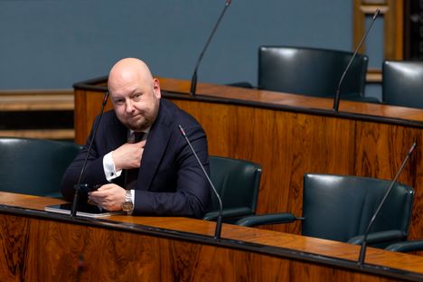 Kansanedustaja jäi kiinni rattijuopumuksesta 1