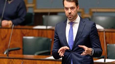 Kansanedustaja Jouni Ovaska liittyy keskustan varapuheenjohtajakisaan. 1