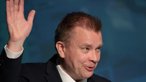 Keskustalta odottamaton kysymys Suomen kansalaisille 2 Keskustalta odottamaton kysymys Suomen kansalaisille 1