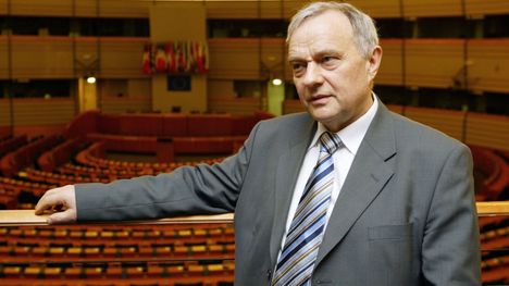 Kyösti Virrankoski on menehtynyt. 2 Kyösti Virrankoski on menehtynyt. 1
