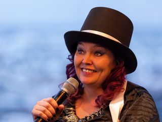 Laura Biskopin valmennettava Queen Tresher tekee debyyttinsä Suomessa. 3