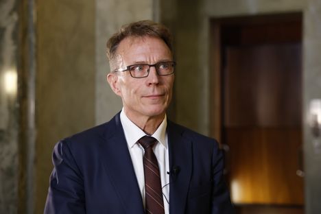 Lindman esitti 12 vaalilupausta – mitkä niistä voisivat olla sopivia kokoomukselle ja keskustalle? 2 Lindman esitti 12 vaalilupausta – mitkä niistä voisivat olla sopivia kokoomukselle ja keskustalle? 1