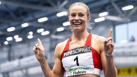 Lotta Harala ja Emma Tainio: liikuttava kertomus 2 Lotta Harala ja Emma Tainio: liikuttava kertomus 1