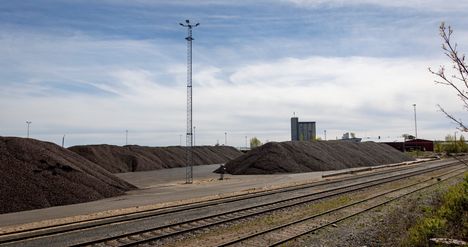 Loviisan satamaan ilmestyi huomaamatta erikoisia muodostelmia 2 Loviisan satamaan ilmestyi huomaamatta erikoisia muodostelmia 1