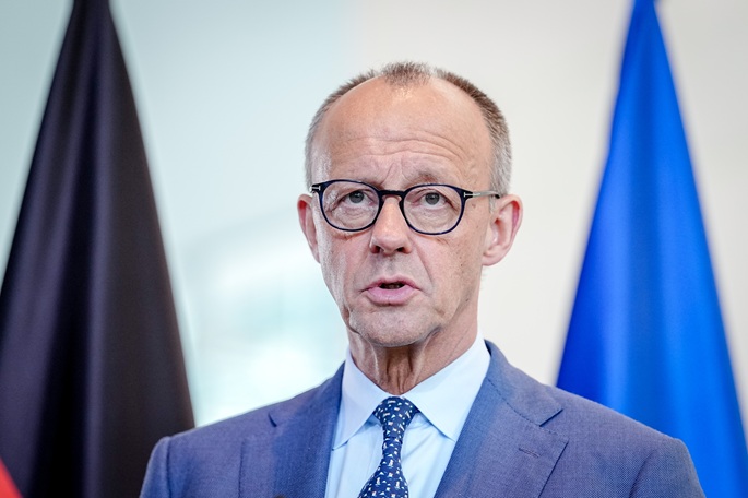 Merz korostaa vahvan läsnäolon tarvetta Naton itäisellä siivellä. 2 Merz korostaa vahvan läsnäolon tarvetta Naton itäisellä siivellä. 1