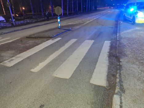 Mies törmäsi naisiin kirkon alueella Ilmajoella. 7