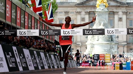 Miesten maratonissa uusi maailmanennätys! 1