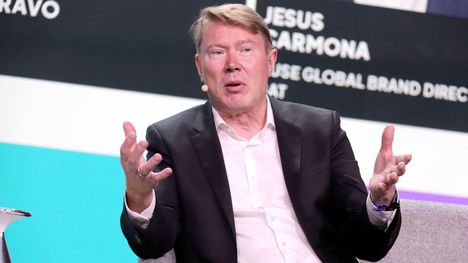 Mika Häkkinenin reaktio Michael Schumacherin tapaturmaan 2 Mika Häkkinenin reaktio Michael Schumacherin tapaturmaan 1