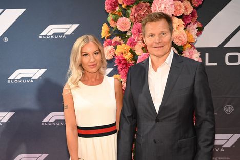 Mika Salo puhui puukotuksestaan – järkyttävät kuvat julkaistu 8 Mika Salo puhui puukotuksestaan – järkyttävät kuvat julkaistu 7